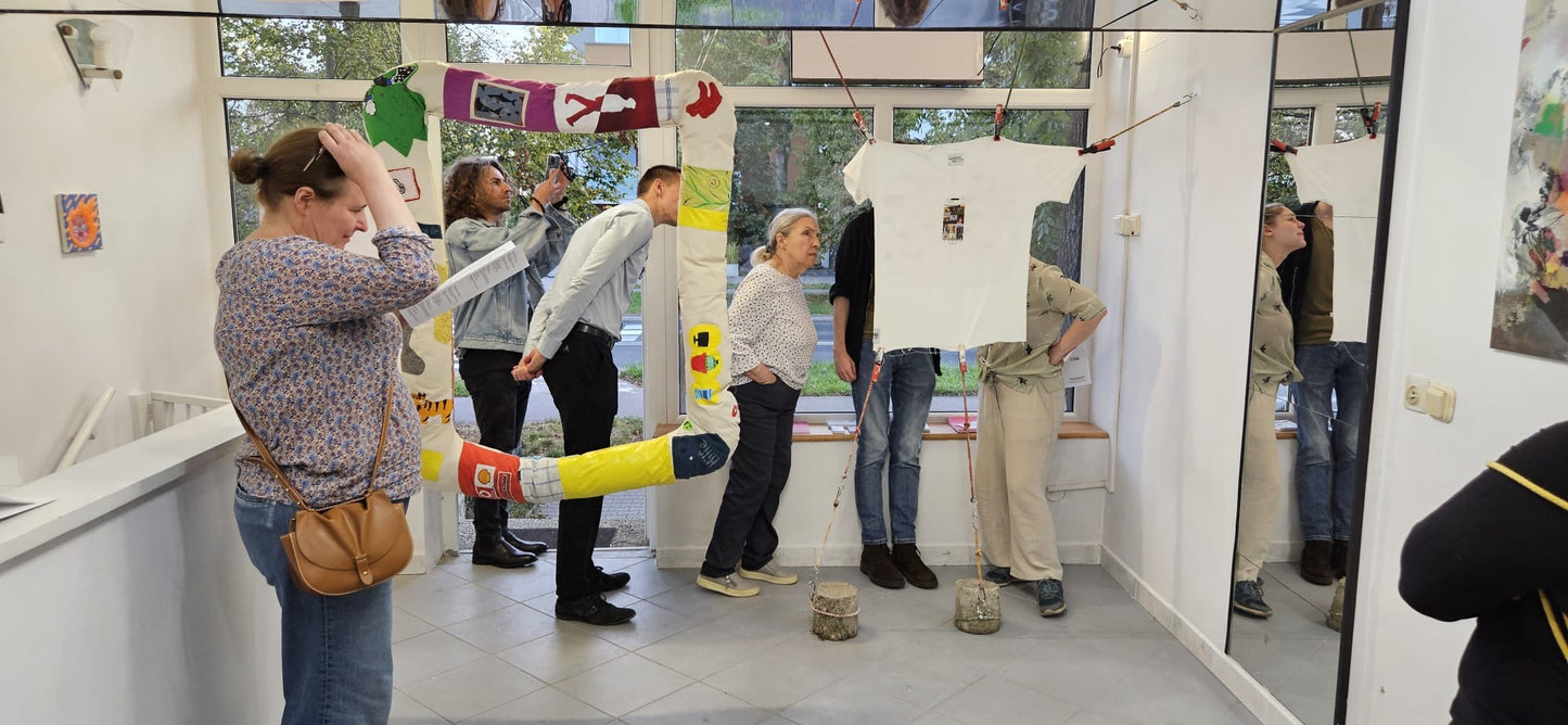 #0000 SAD GENERATION WITH HAPPY PICTURES