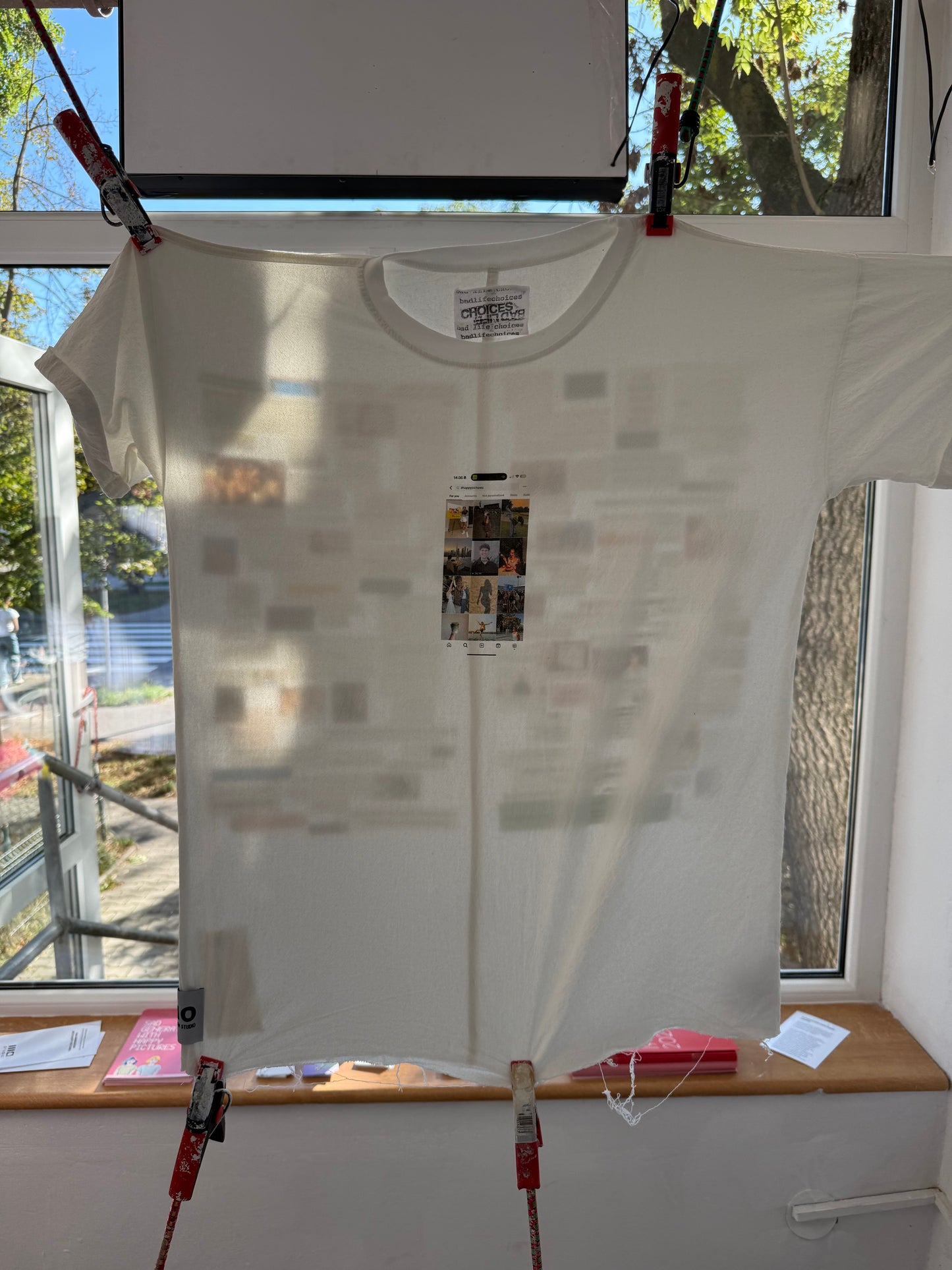 #0000 SAD GENERATION WITH HAPPY PICTURES