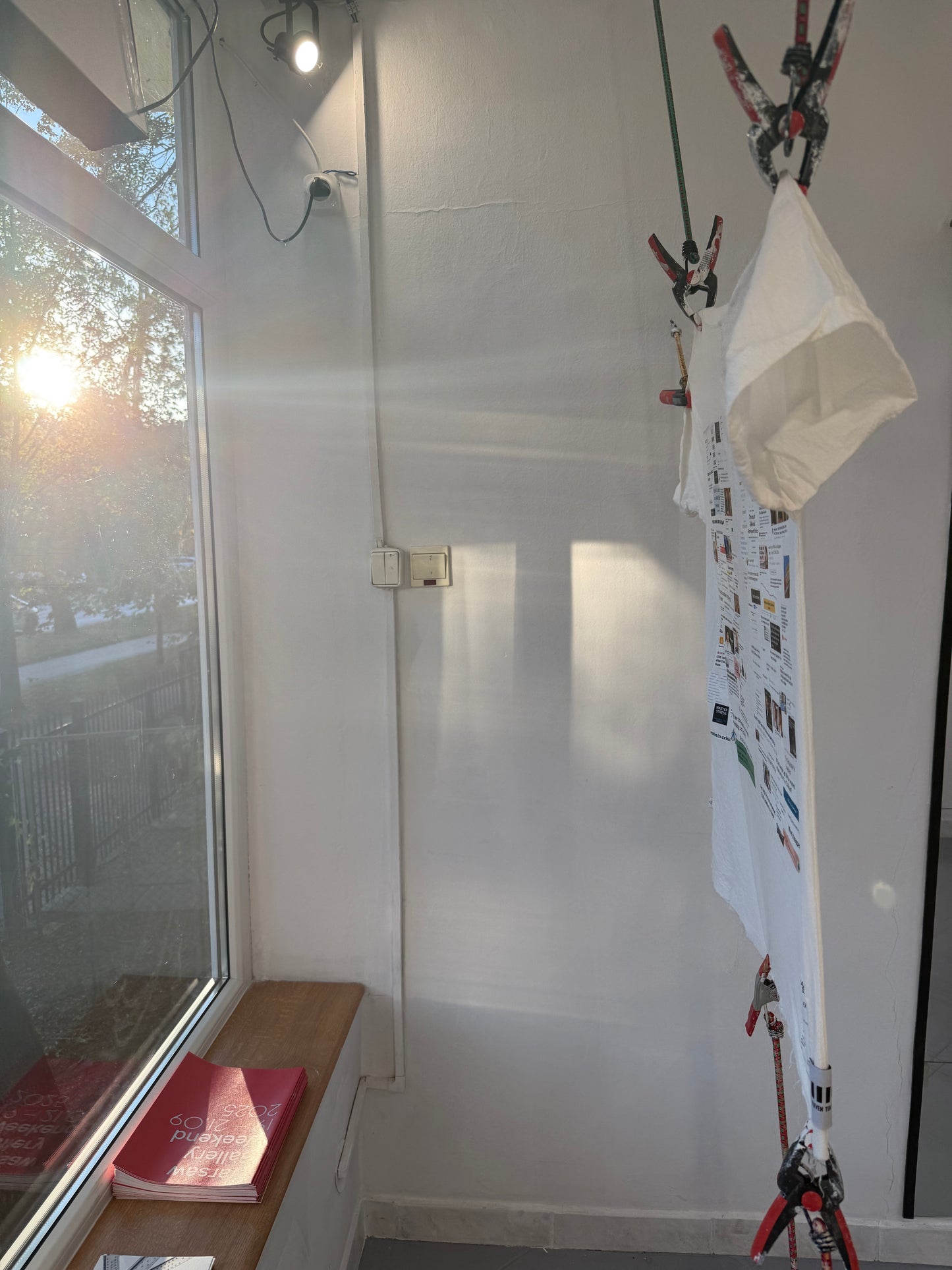 #0000 SAD GENERATION WITH HAPPY PICTURES